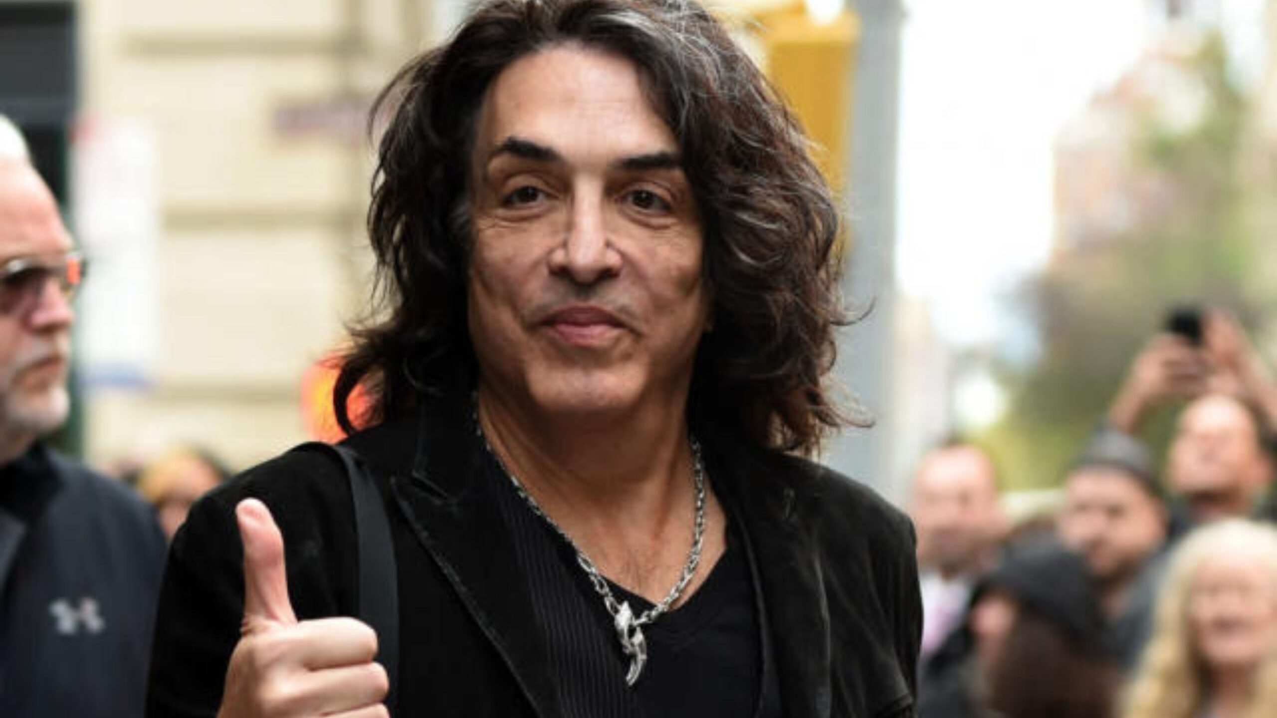 PAUL STANLEY rebate críticas de nepotismo ao projeto STANLEY SIMMONS