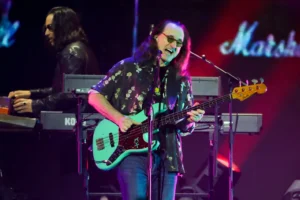 RUSH RETORNA AO PALCO NO JUNO AWARDS 2026 E EMOCIONA FÃS