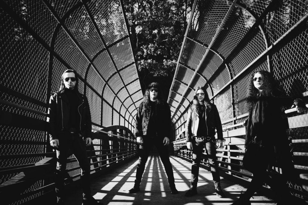 UNTO OTHERS ESTREIA EM SÃO PAULO COM PLASTIQUE NOIR