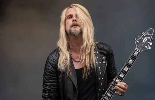 Judas Priest e Richie Faulkner defendem turnês atuais