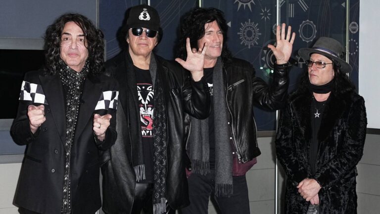 KISS CONFIRMA SHOWS SEM MÁSCARA EM EVENTO ESPECIAL EM LAS VEGAS