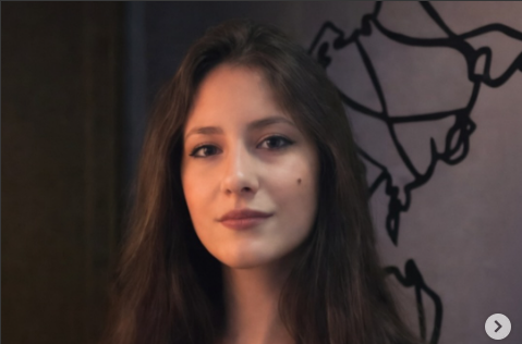 SHAHD EZZ REVIVE CANÇÕES DO EGITO ANTIGO COM BASE CIENTÍFICA