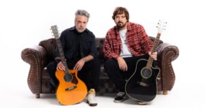 THIAGO CASTANHO E MARCÃO BRITTO CELEBRAM CHARLIE BROWN JR