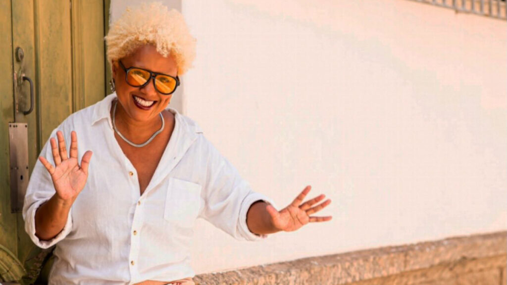 MARINA IRIS amplia agenda com shows e projetos no RJ