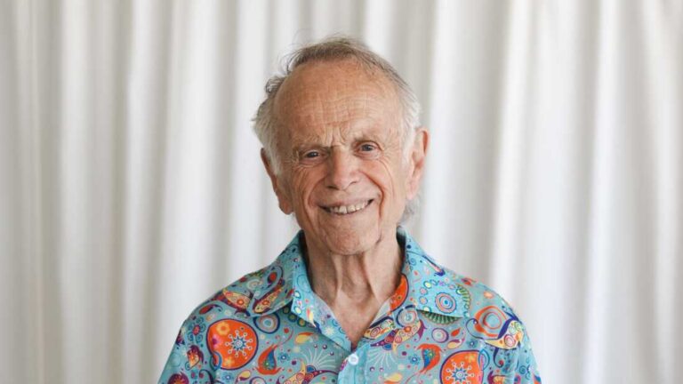 Al Jardine relembra caos na capa de Pet Sounds