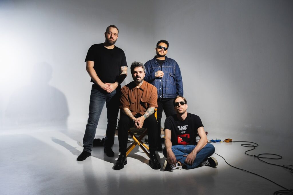 Anônimos Anônimos lança álbum Acabou Sorrire