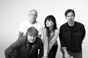 Capsula lança “Dopamina” em crítica à música digital