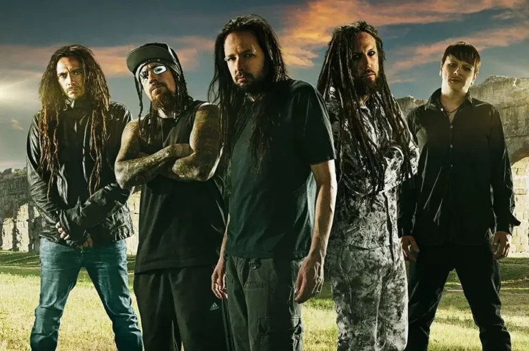 KoRn lança camisa com Olimpia antes de show no Paraguai
