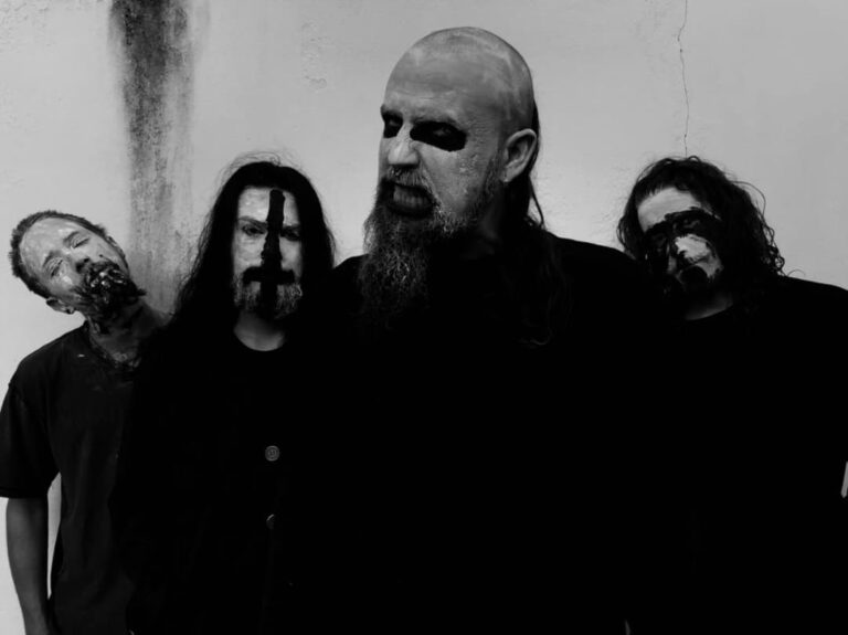 Sangue de Bode lança O Funeral de Tudo com novo álbum