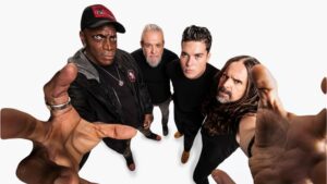 SEPULTURA marca show final da turnê em São Paulo