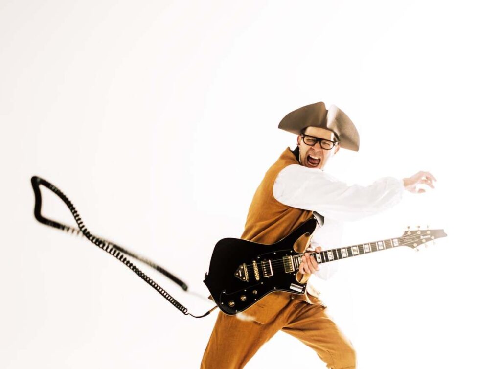 Paul Gilbert retorna ao Brasil com shows da turnê WROC