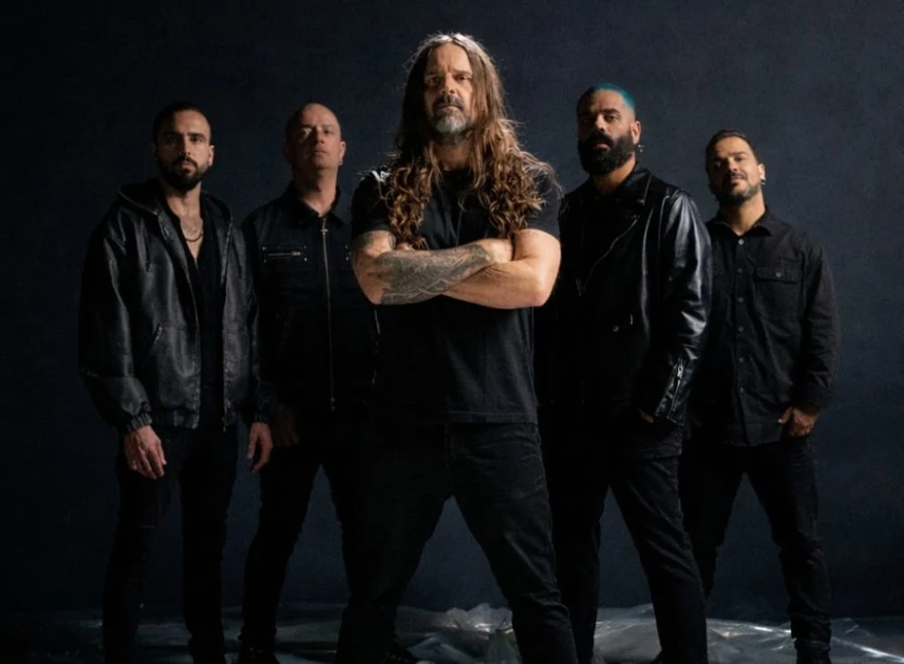 Andreas Kisser participa de novo single do Eminence