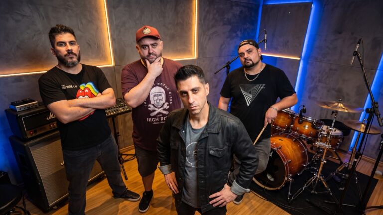 Aditive lança Algoritmo e aborda a era digital no hardcore