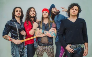 BLACK JACK cresce no Hard Rock com álbum Chase The Light