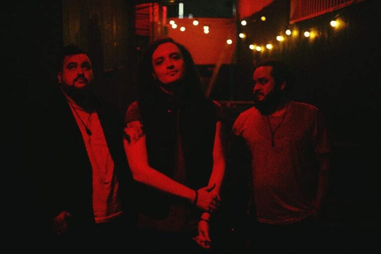 OVM lança single duplo e avança projeto conceitual Exúvios