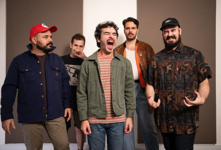 Papangu lança "Celeste" e antecipa novo álbum "Celestial"