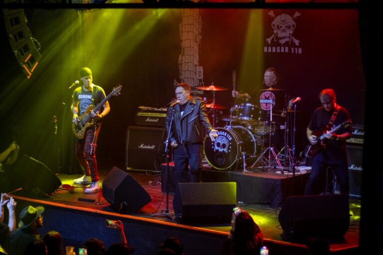 Não Religião faz show gratuito no Tendal da Lapa em SP