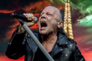 Bruce Dickinson relança álbuns solo em Dolby Atmos