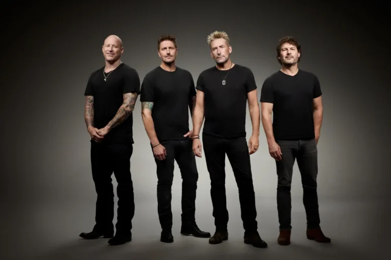 Nickelback anuncia álbum e lança "Rattle the Cage"