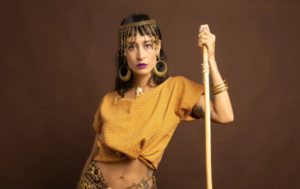Clara Rodriguez lança EP inspirado na Capoeira Angola