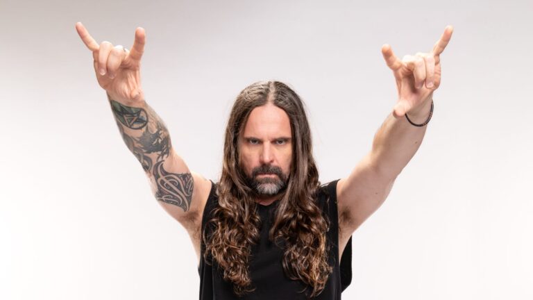Andreas Kisser destaca inclusao no heavy metal global