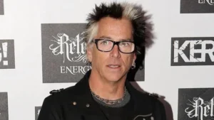 Noodles se afasta do Offspring para cuidar da saúde