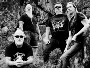 Grave traz formação original para show em São Paulo