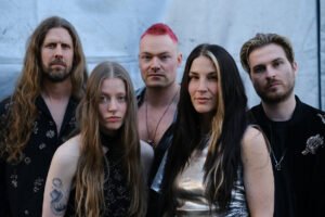 Charlotte Wessels anuncia show extra em São Paulo em 2026