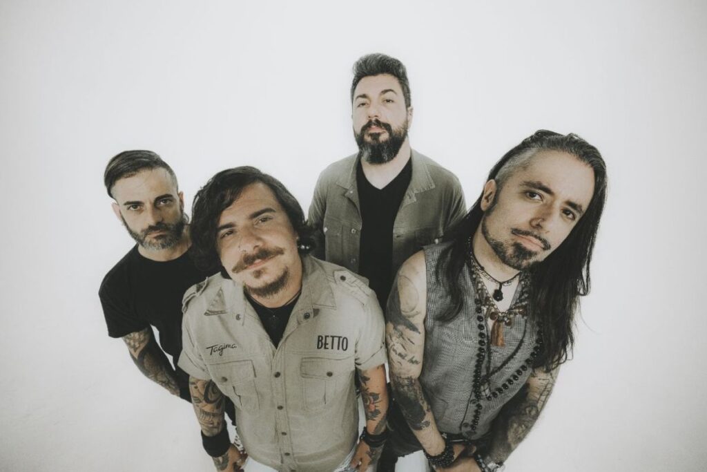 Superfuzzy resgata o grunge no single “Sem Direção”