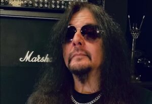 Gene Hoglan comenta semelhança entre Metallica e Dark Angel