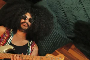 Ricelly Lopez homenageia Jeff Beck em show em Brasília