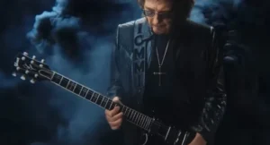 Tony Iommi lança Stormwatcher e prepara novo álbum solo