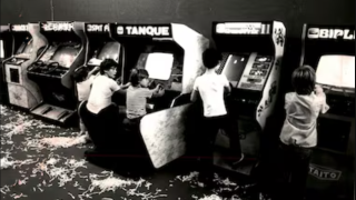 A NOSTALGIA DOS FLIPERAMAS QUANDO A DIVERSÃO CABIA EM UMA FICHA