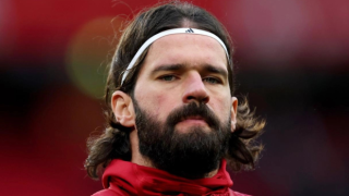 Alisson revela por que ouve Dire Straits antes dos jogos