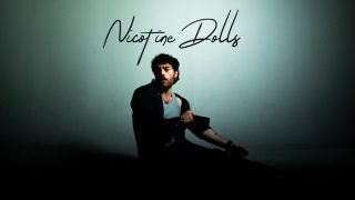 NICOTINE DOLLS CONFIRMA TURNÊ NO BRASIL EM SETEMBRO