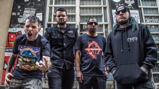 DELINQUENTES ANUNCIA TURNÊ EUROPEIA COM FOCO EM “A SERPENTE”