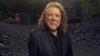 ROBERT PLANT É HOMENAGEADO POR APOIO ÀS LOJAS DE DISCOS
