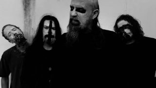 Sangue de Bode lança O Funeral de Tudo com novo álbum