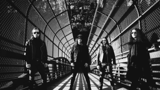 UNTO OTHERS ESTREIA EM SÃO PAULO COM PLASTIQUE NOIR